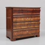 1114 2257 CHEST OF DRAWERS